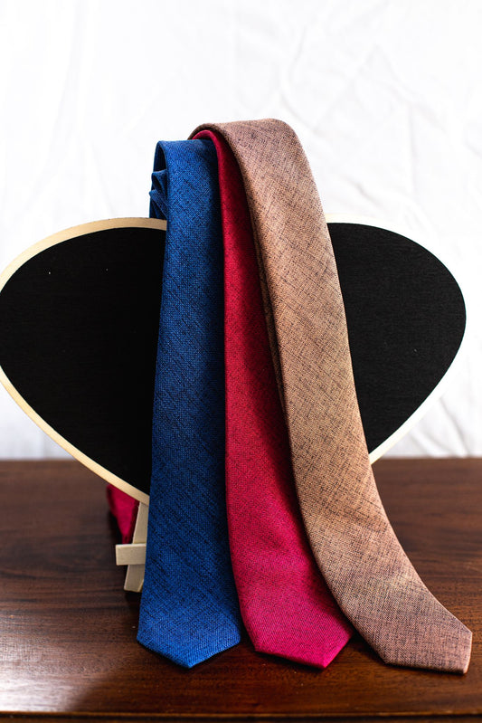 Clover Flower Tie (Red/Blue/Brown)